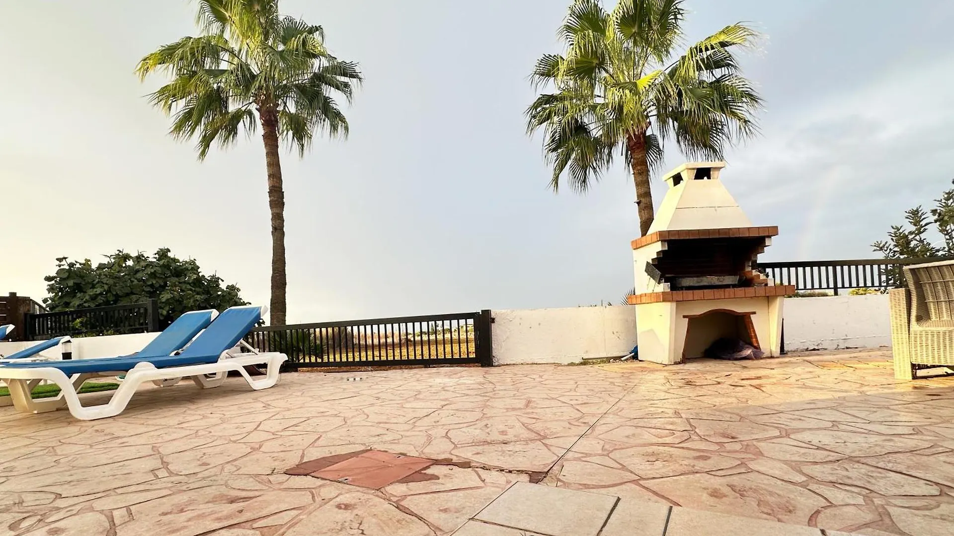 Sunset Pearl Holiday Villa Ajia Napa 0*,  Cypr